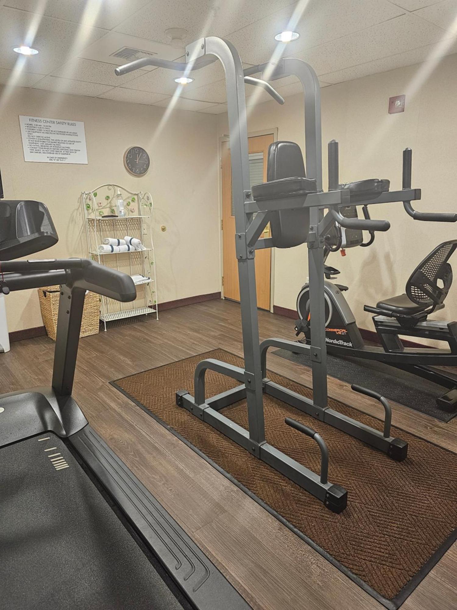 מלון Ramada By Wyndham Seatac Airport מראה חיצוני תמונה
