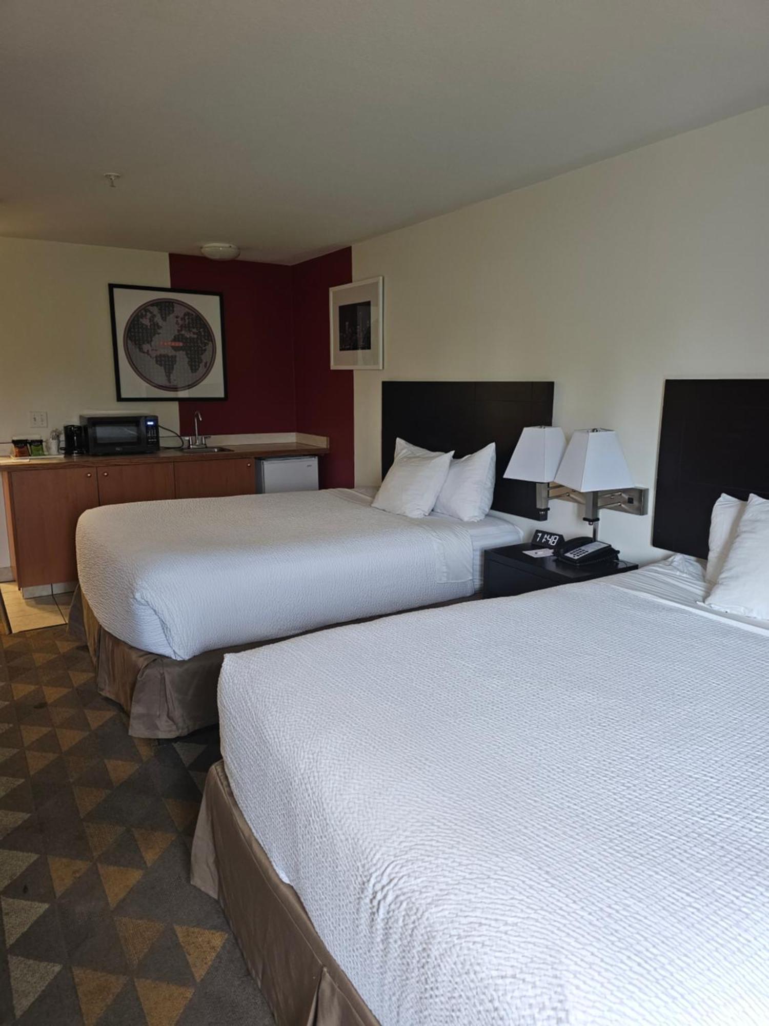 מלון Ramada By Wyndham Seatac Airport מראה חיצוני תמונה
