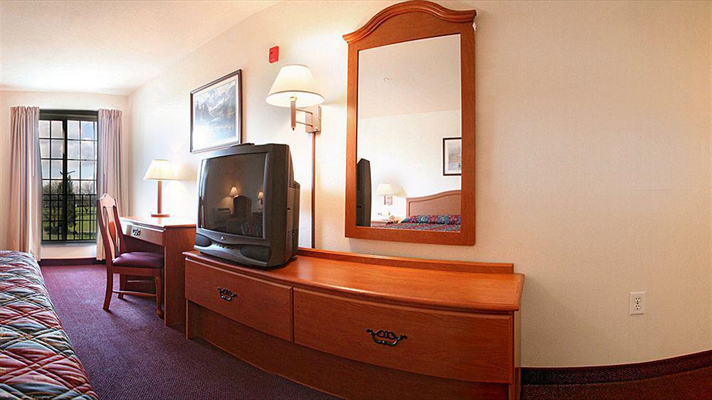 מלון Ramada By Wyndham Seatac Airport מראה חיצוני תמונה